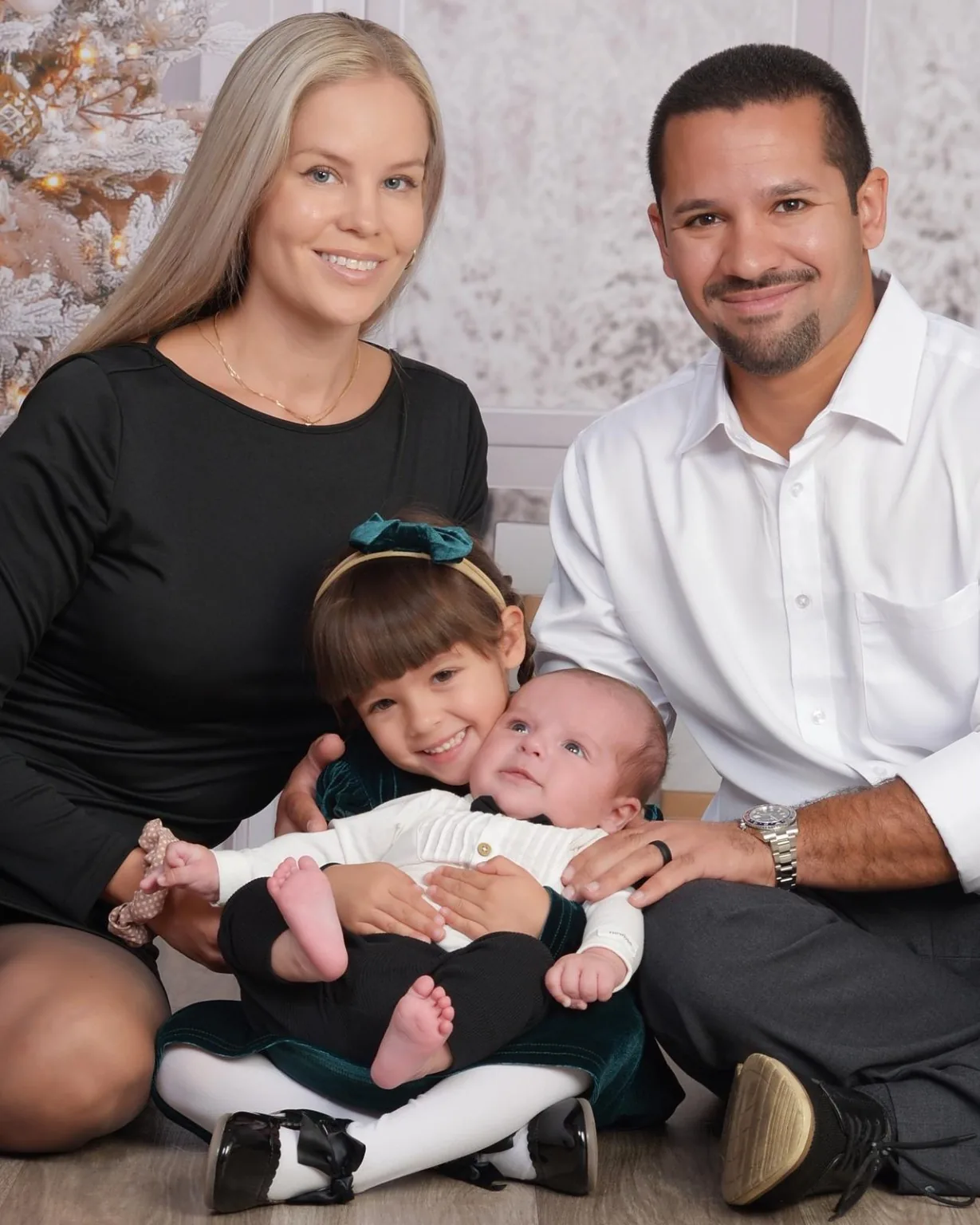 Eli Martinez and Laura Herranen with their family